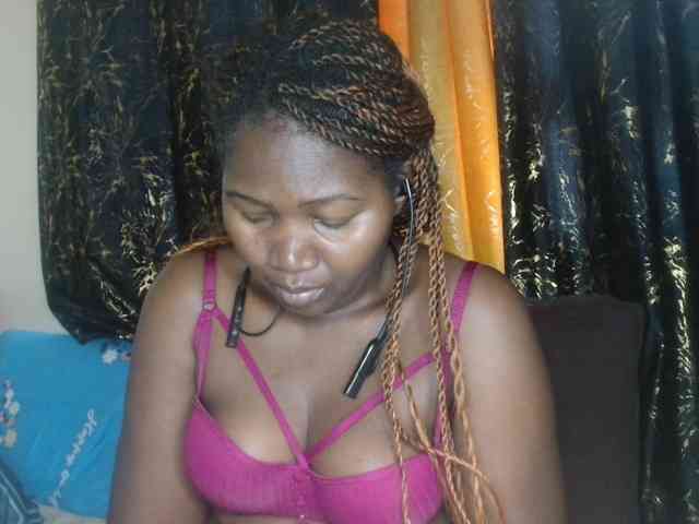 Sexxy-pretty24 webcam