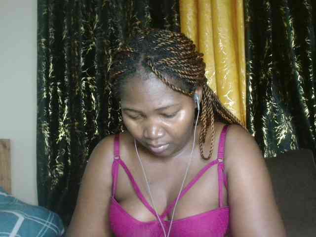 Sexxy-pretty24 webcam