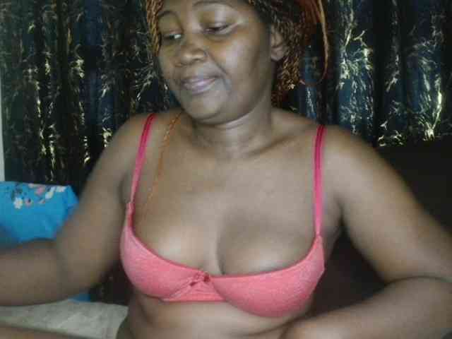 Sexxy-pretty24 webcam