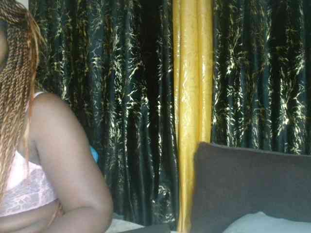 Sexxy-pretty24 webcam
