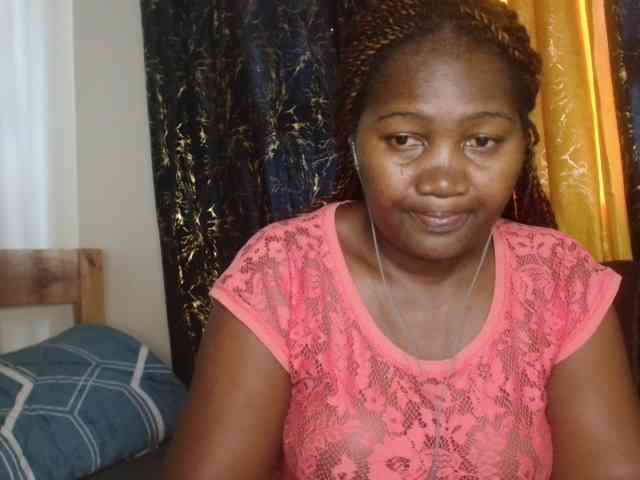 Sexxy-pretty24 webcam