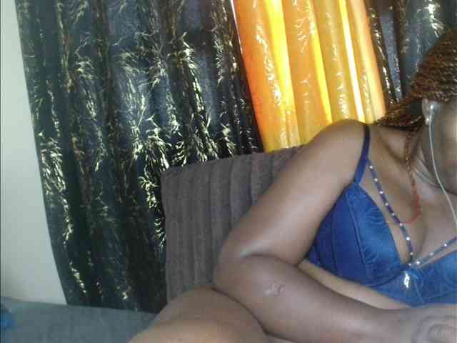 Sexxy-pretty24 webcam