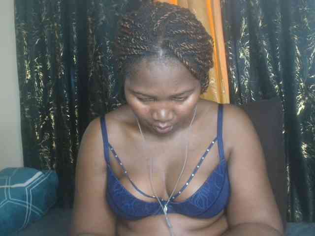 Sexxy-pretty24 webcam
