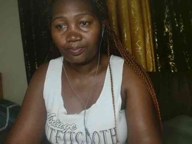 Sexxy-pretty24 webcam