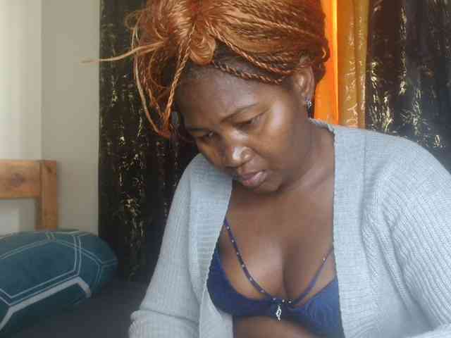 Sexxy-pretty24 webcam