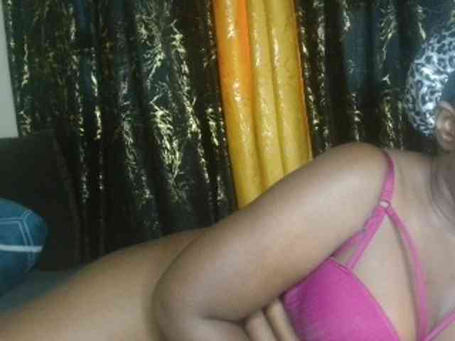 Sexxy-pretty24 webcam