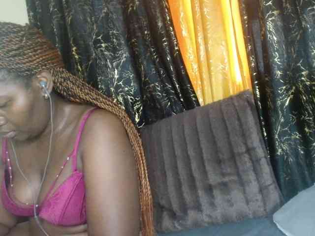 Sexxy-pretty24 webcam
