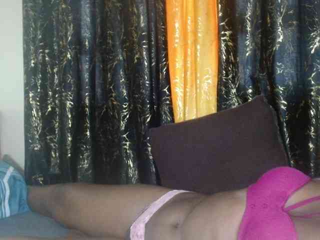 Sexxy-pretty24 webcam