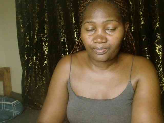 Sexxy-pretty24 webcam