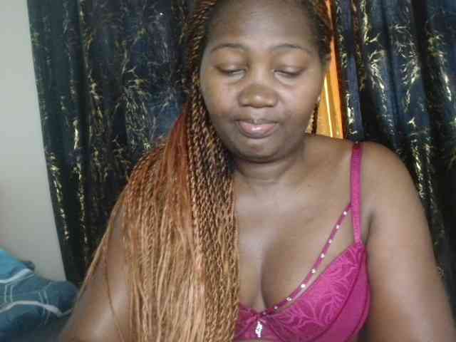 Sexxy-pretty24 webcam