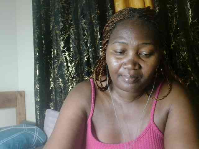 Sexxy-pretty24 webcam