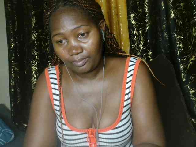 Sexxy-pretty24 webcam