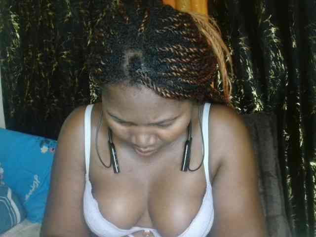 Sexxy-pretty24 webcam