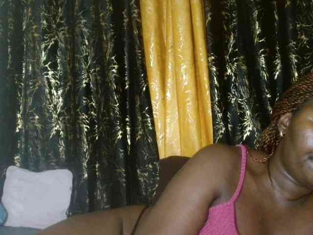 Sexxy-pretty24 webcam