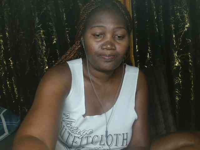 Sexxy-pretty24 webcam