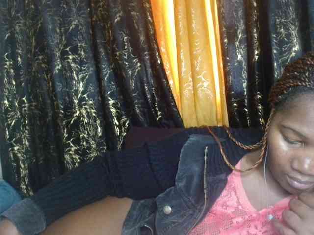 Sexxy-pretty24 webcam