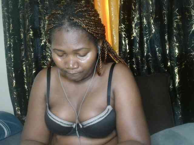 Sexxy-pretty24 webcam