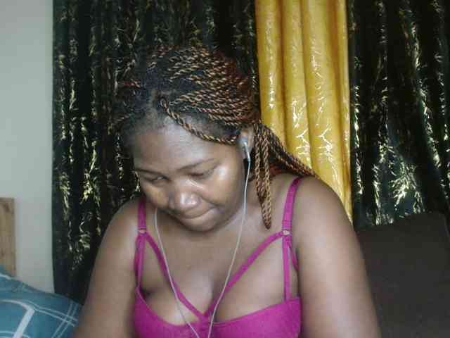 Sexxy-pretty24 webcam