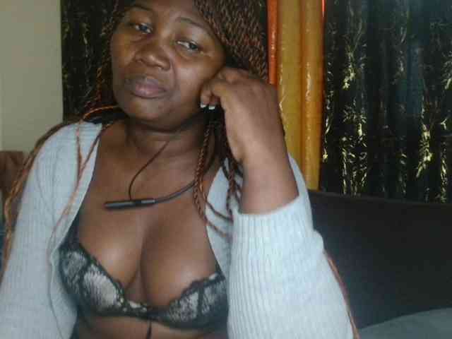Sexxy-pretty24 webcam