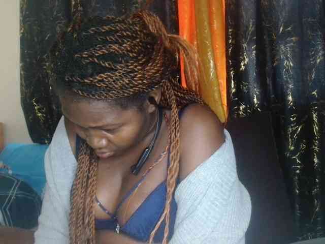 Sexxy-pretty24 webcam