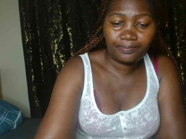 Sexxy-pretty24 webcam