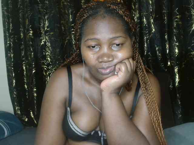 Sexxy-pretty24 webcam
