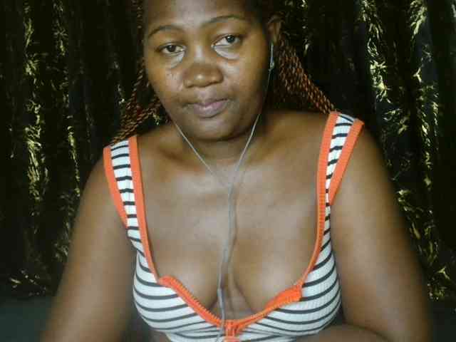 Sexxy-pretty24 webcam