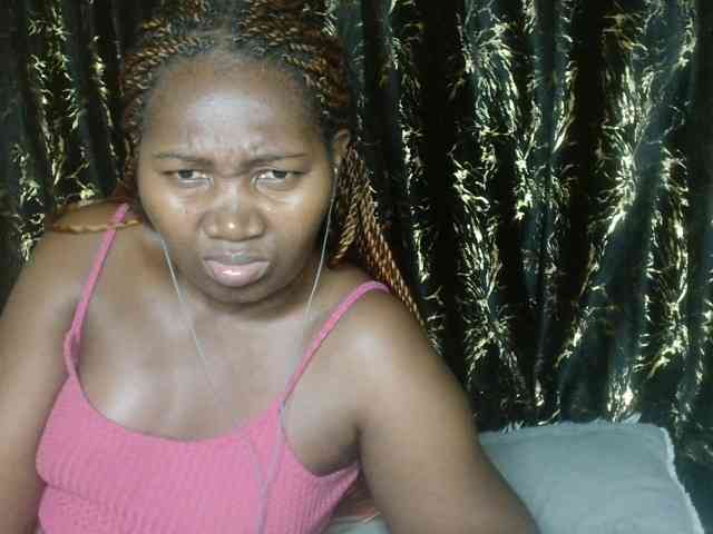 Sexxy-pretty24 webcam