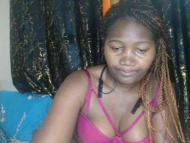 Sexxy-pretty24 webcam