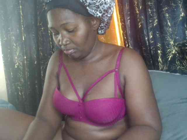 Sexxy-pretty24 webcam