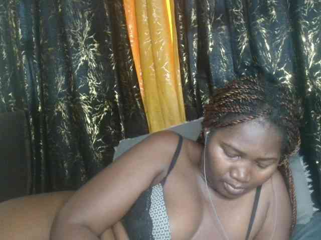 Sexxy-pretty24 webcam