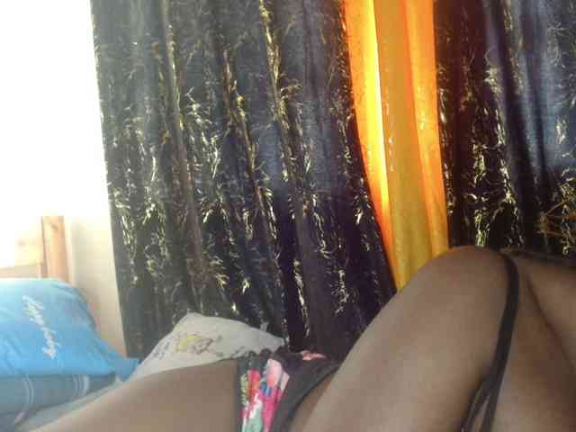 Sexxy-pretty24 webcam