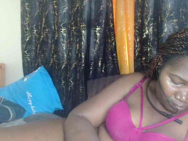 Sexxy-pretty24 webcam