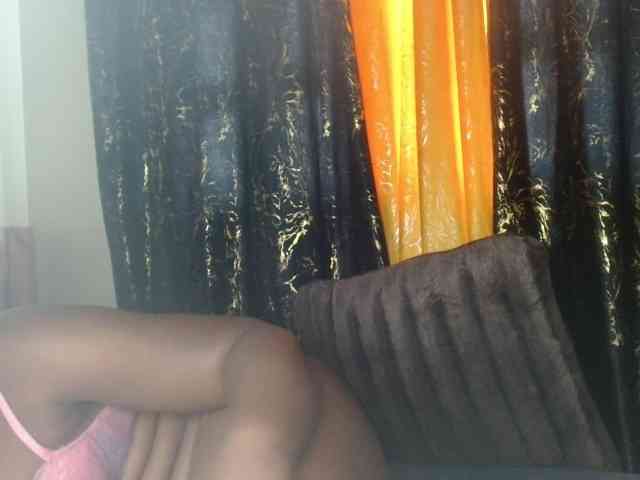 Sexxy-pretty24 webcam