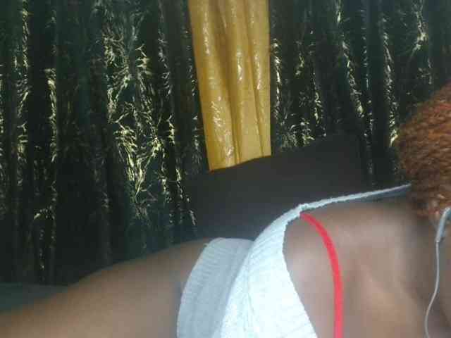 Sexxy-pretty24 webcam