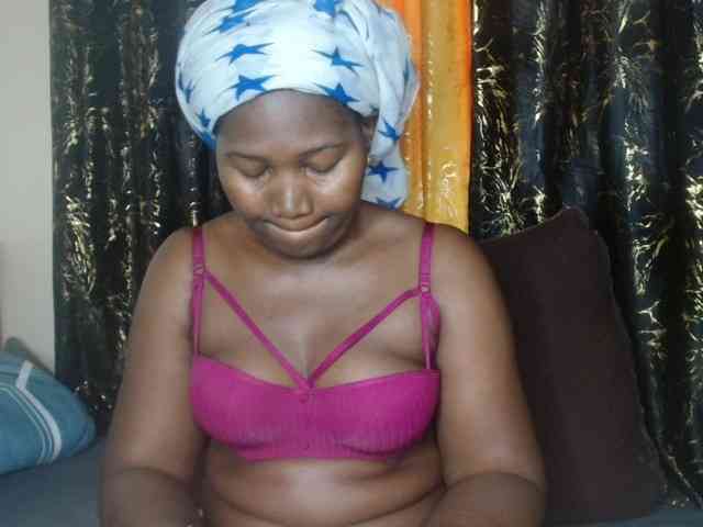 Sexxy-pretty24 webcam