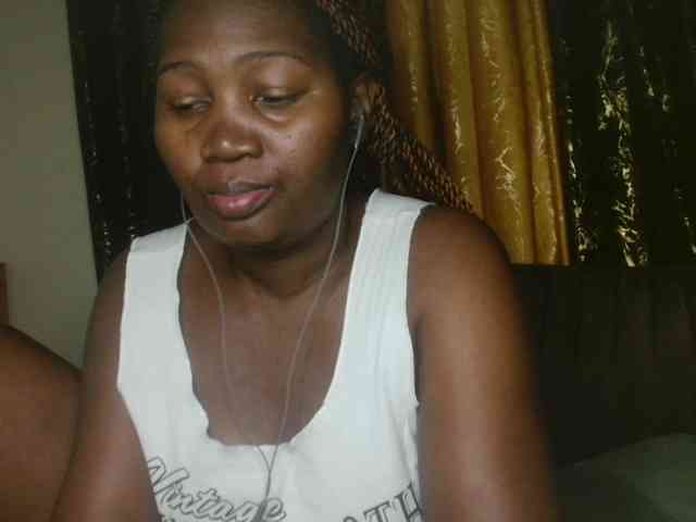 Sexxy-pretty24 webcam