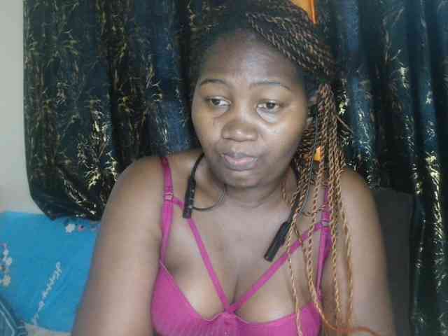 Sexxy-pretty24 webcam