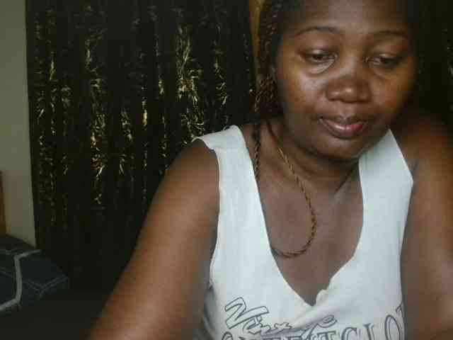 Sexxy-pretty24 webcam