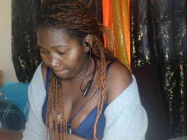 Sexxy-pretty24 webcam