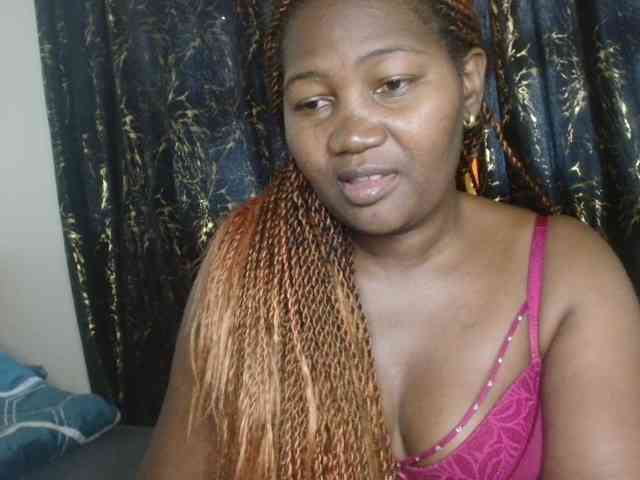 Sexxy-pretty24 webcam