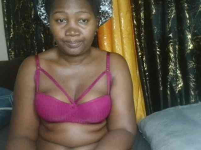 Sexxy-pretty24 webcam
