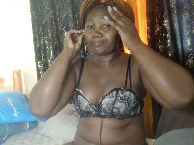 Sexxy-pretty24 webcam