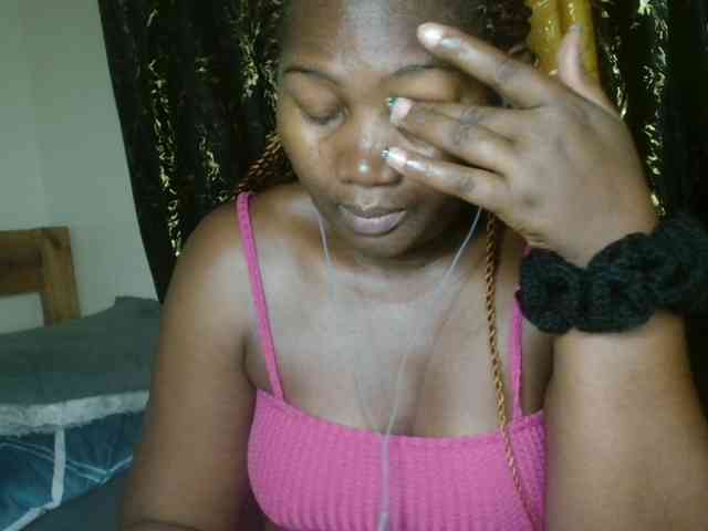 Sexxy-pretty24 webcam