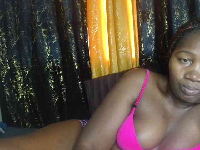 Sexxy-pretty24 webcam