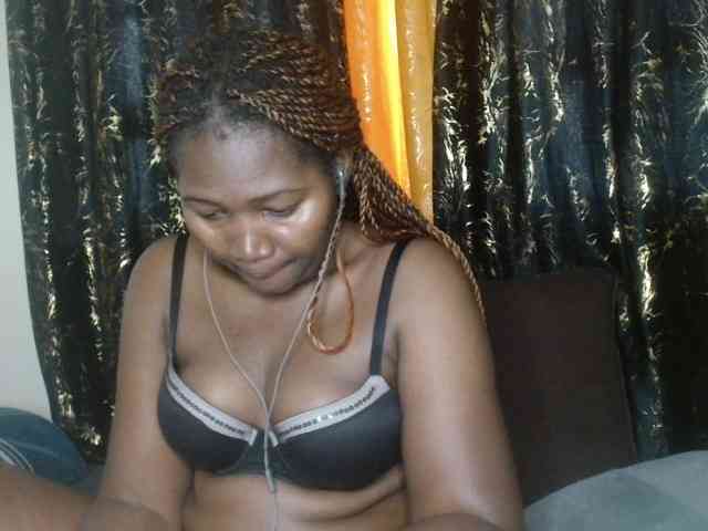Sexxy-pretty24 webcam