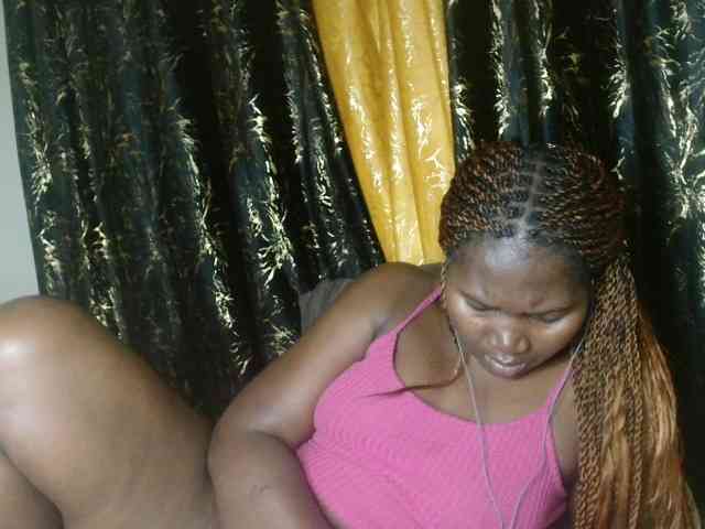 Sexxy-pretty24 webcam