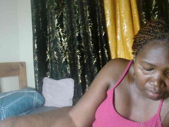 Sexxy-pretty24 webcam