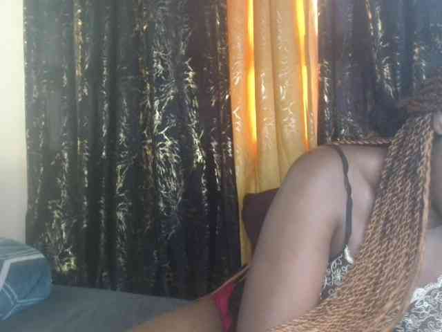 Sexxy-pretty24 webcam