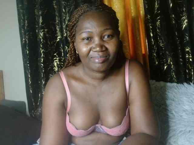 Sexxy-pretty24 webcam